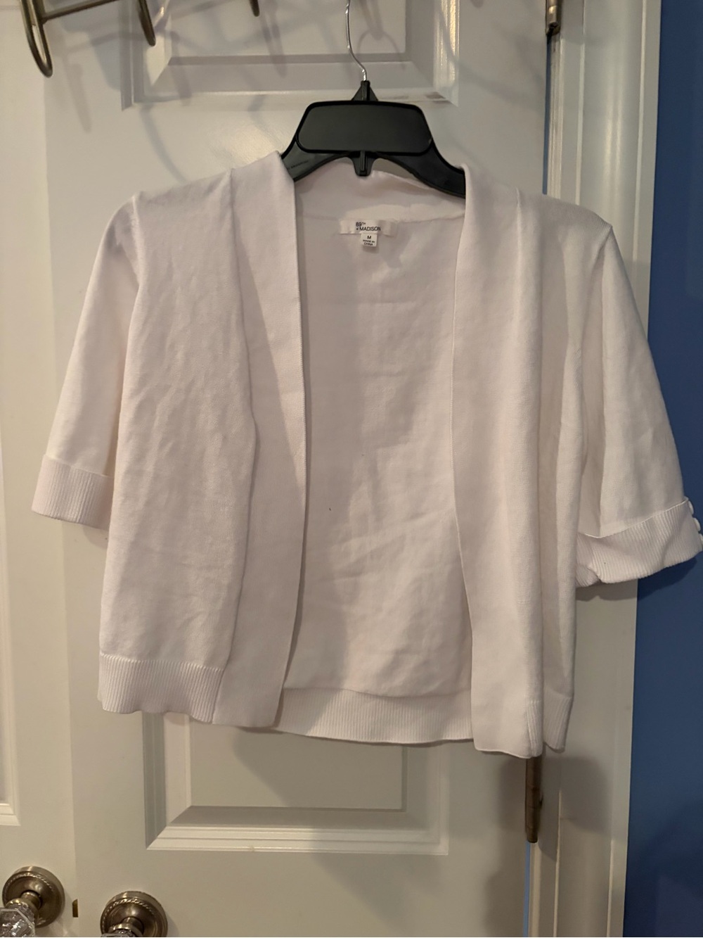 89th and Madison White Open-Front Short Sleeve Knit Sweater Jacket